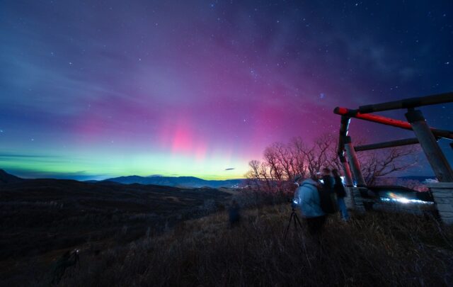 A few quick edits from this evening’s incredible aurora. More to come but need to get some sleep.
📷Sony A7 IV, Laowa AF 10mm f/2.8